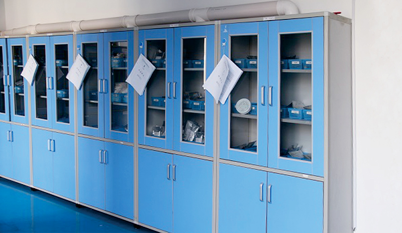9鋁木藥品櫃（U型拉手）.jpg